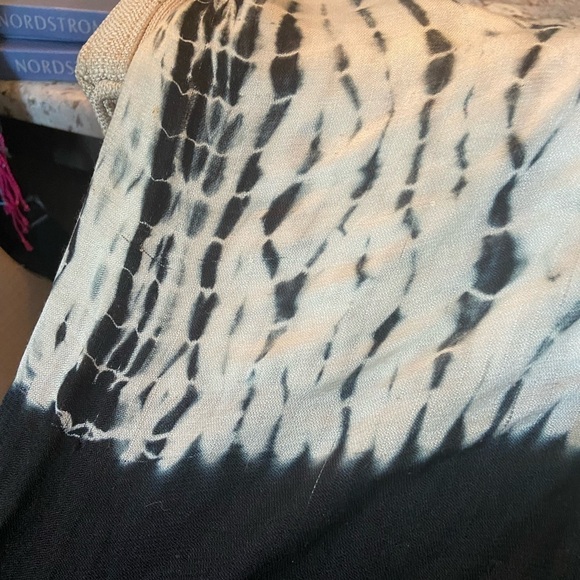 Black and white tye dye pashmina/scarf - Picture 5 of 6